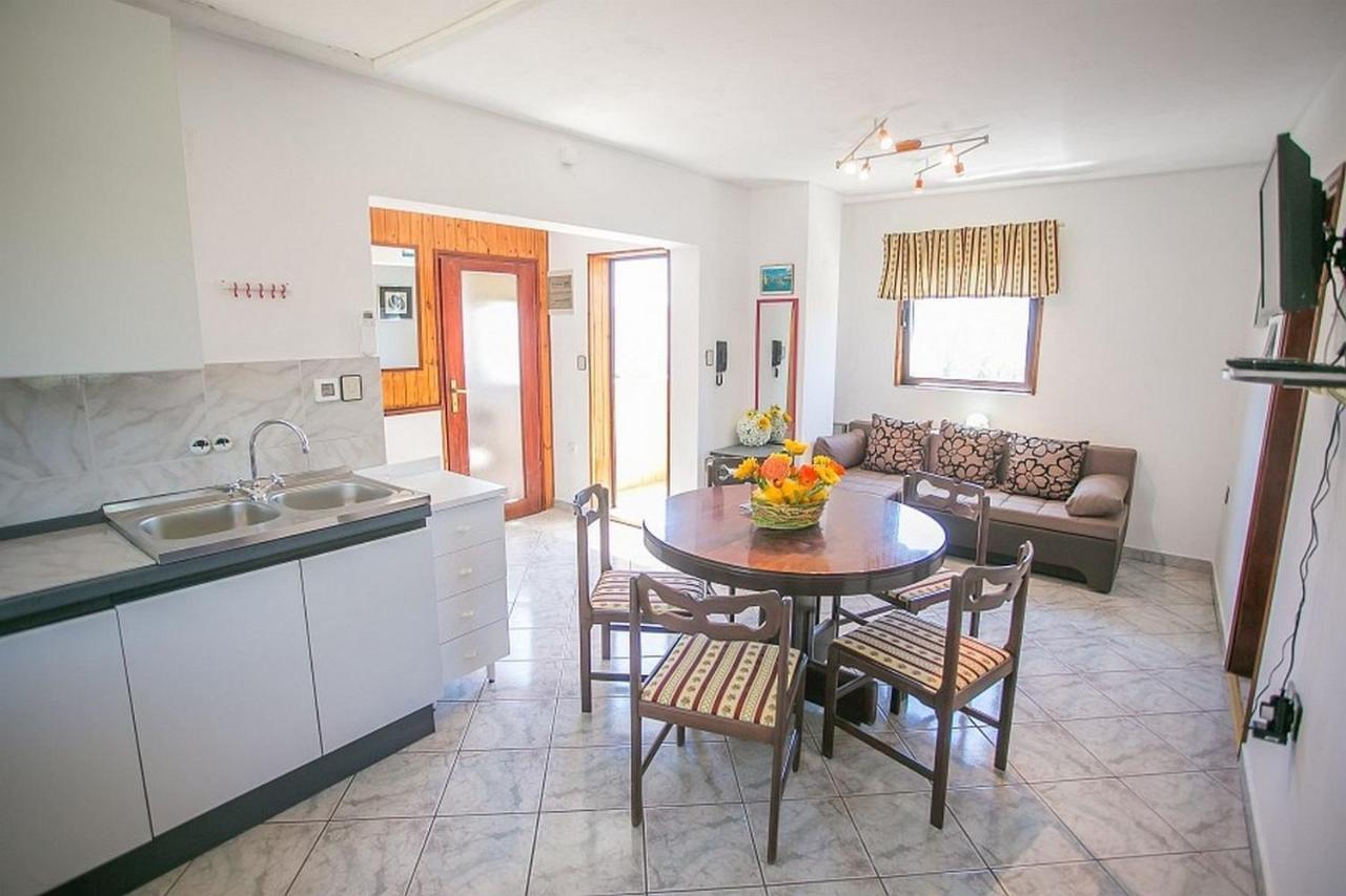 Apartments Materada Пореч Экстерьер фото